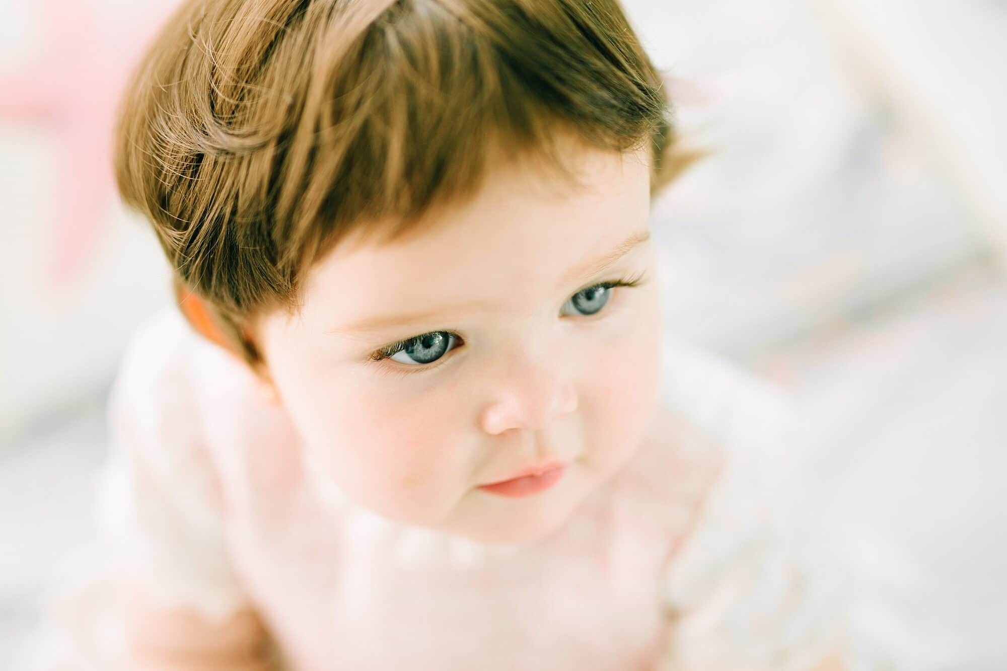 sesión de fotos de bebe en estudio y precios fotografo